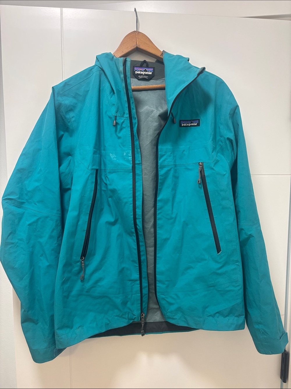 Patagonia Men's Teal Hooded Rain Jacket